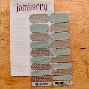 Glimmering Rain by Jamberry